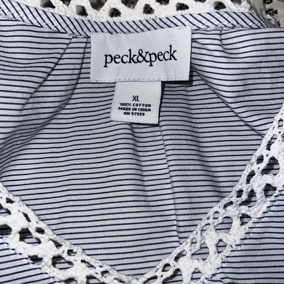 Peck & Peck Size XL V Neckline Blouse - Picture 13 of 14